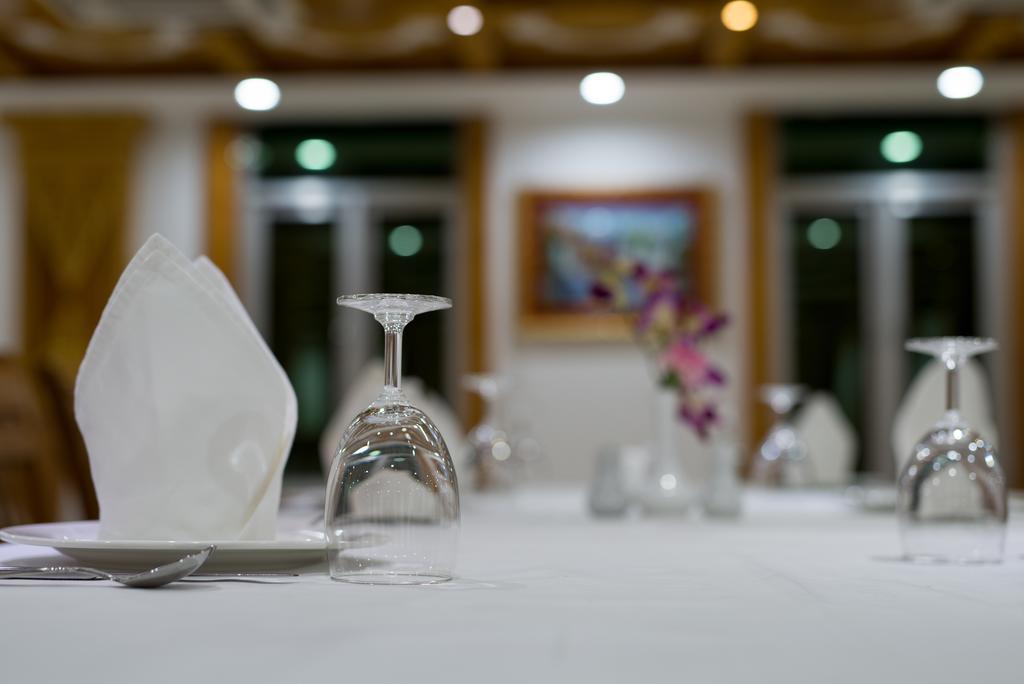 Su Tine San Royal Palace Hotel Баган Екстериор снимка