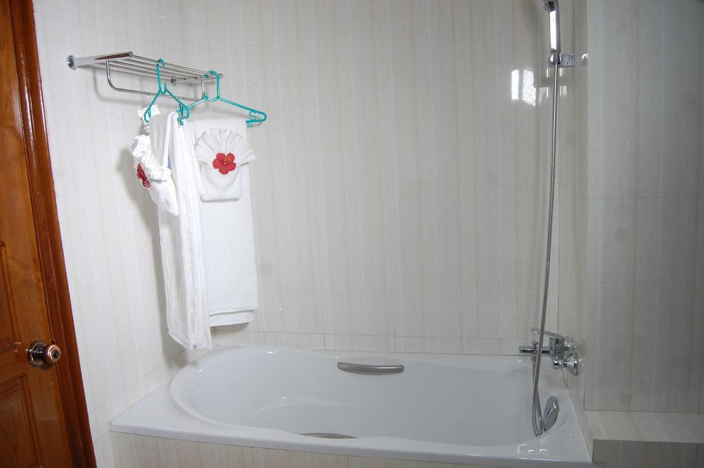 Su Tine San Royal Palace Hotel Баган Стая снимка