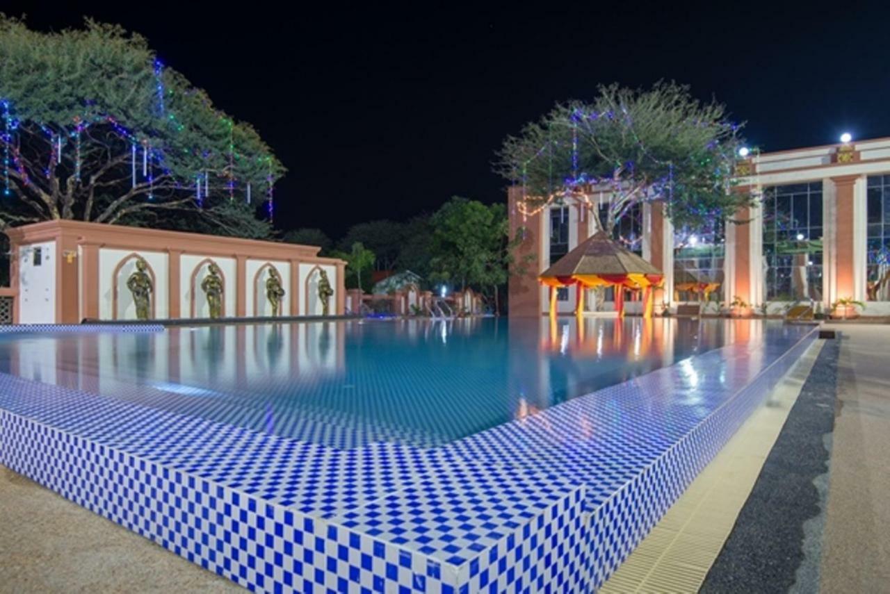 Su Tine San Royal Palace Hotel Баган Екстериор снимка